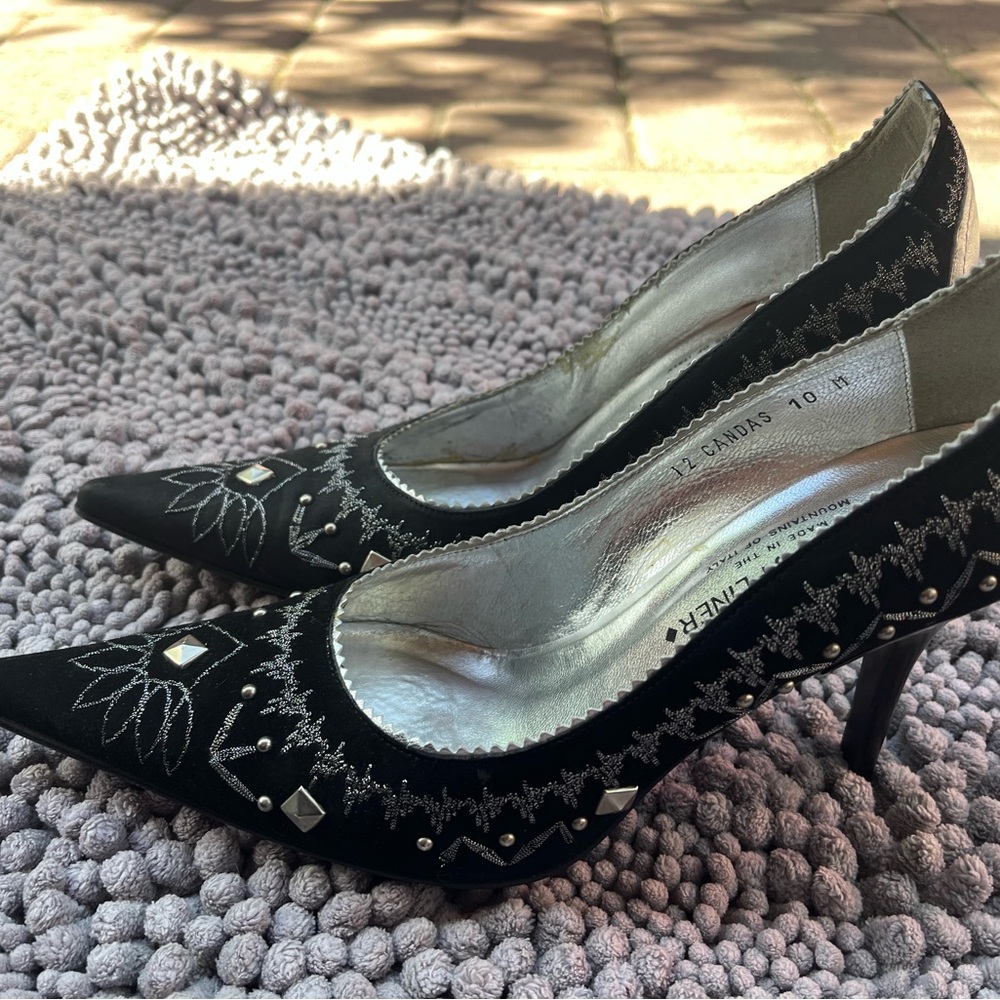 Donald J. Pliner Black and Silver Heels - Picture 3 of 11